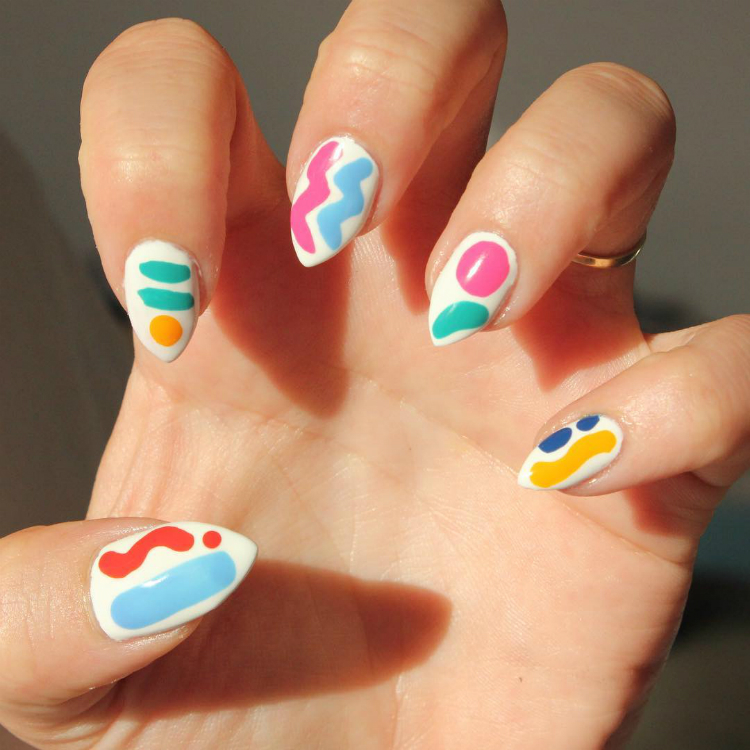 6springmanicures-to-try-in-the-winter-04.jpg