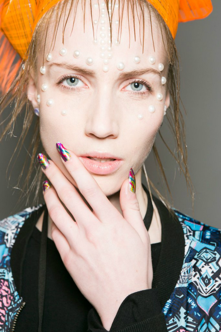 7incredible-manicures-pfw-fw1718-04.jpg