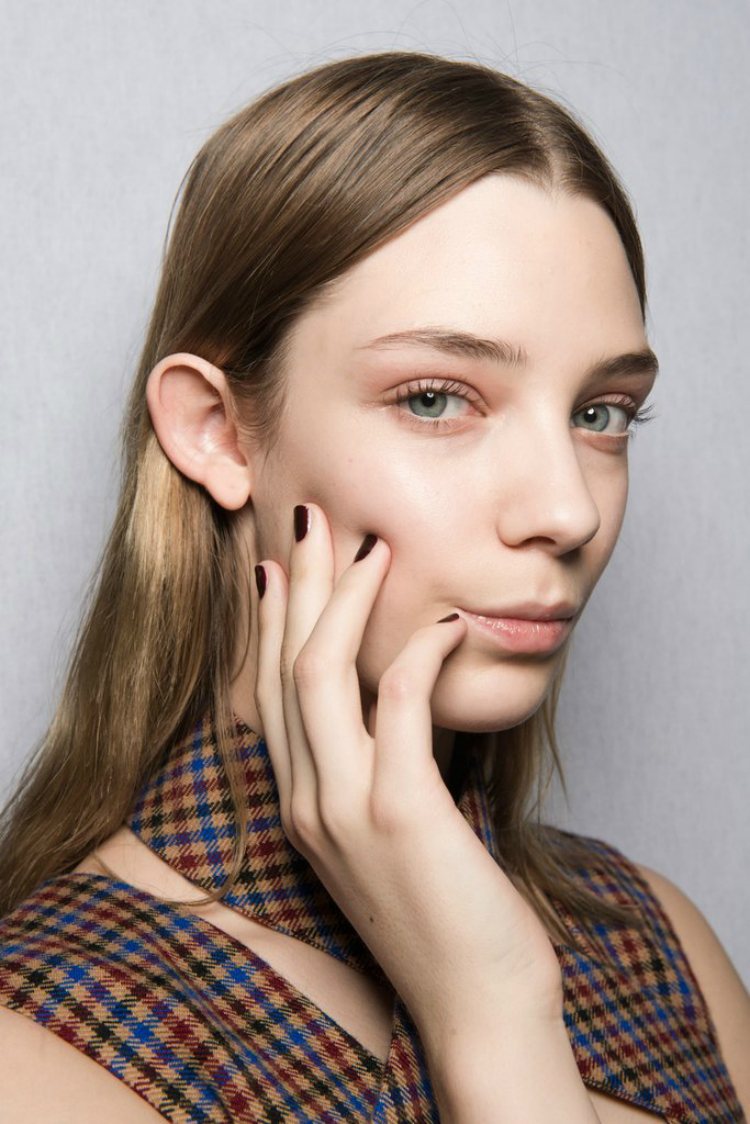 7incredible-manicures-pfw-fw1718-06.jpg