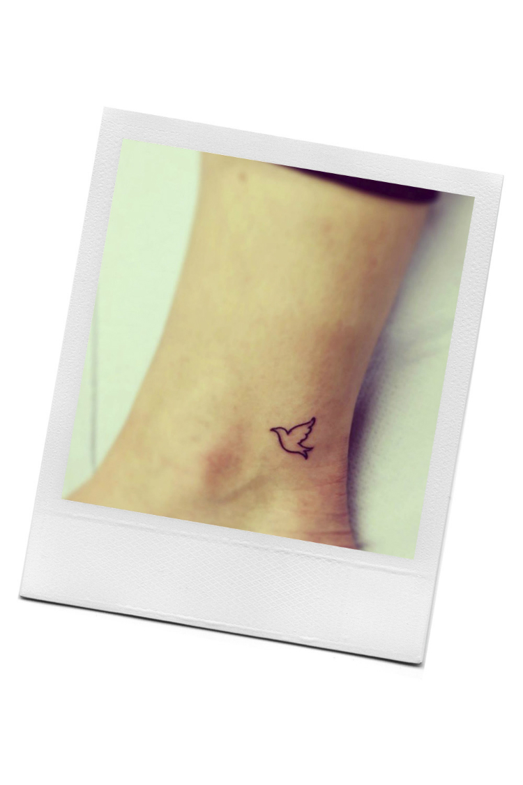 7tinytattoos_02.jpg