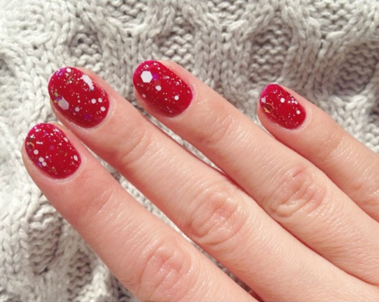 christmas-red-nails-01.jpg