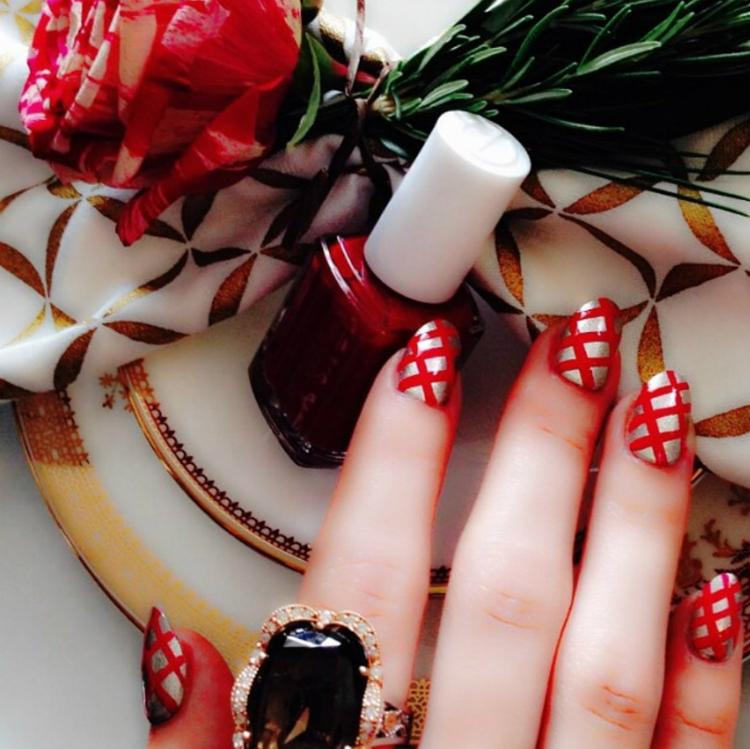 christmas-red-nails-06.jpg