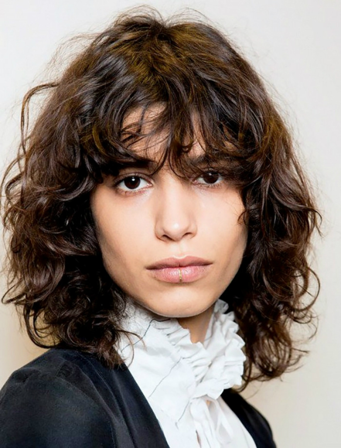 the-most-flattering-short-haircuts-for-thick-hair-03.jpg