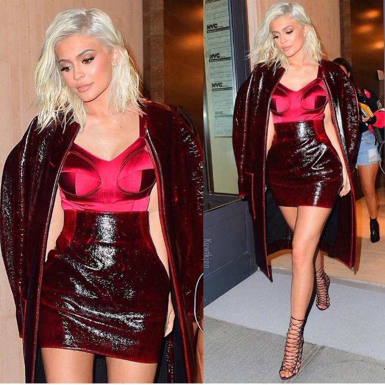 blonde-kylie-marilyn-02.jpg