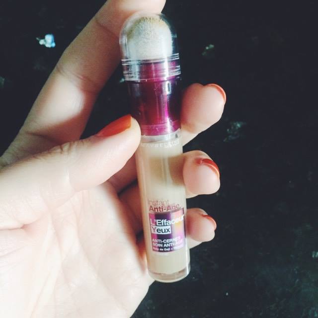2spots-u-should-apply-concealer-02.jpg