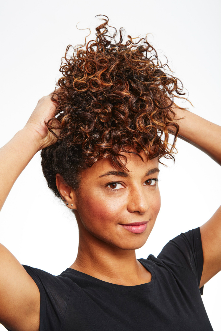 3hacks-for-curly-hair-01.jpg