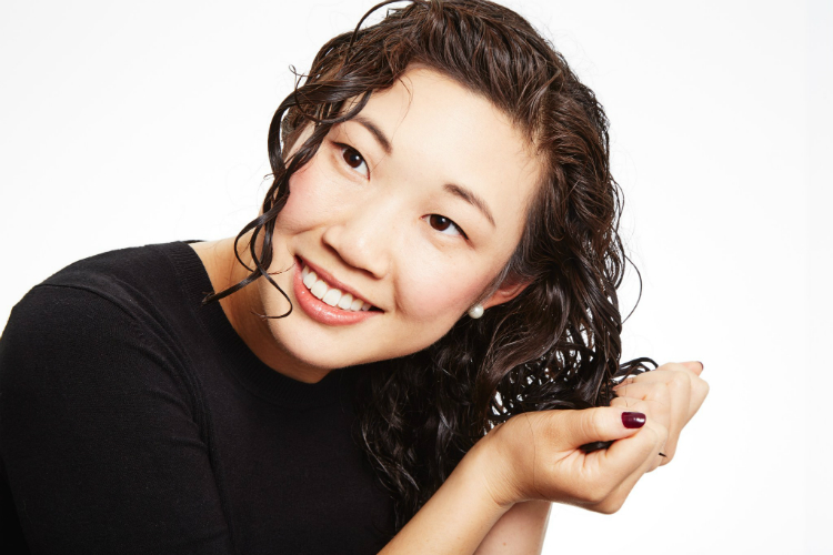 3hacks-for-curly-hair-02.jpg