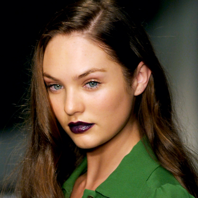 3ways2wearblacklipstick_03.jpg