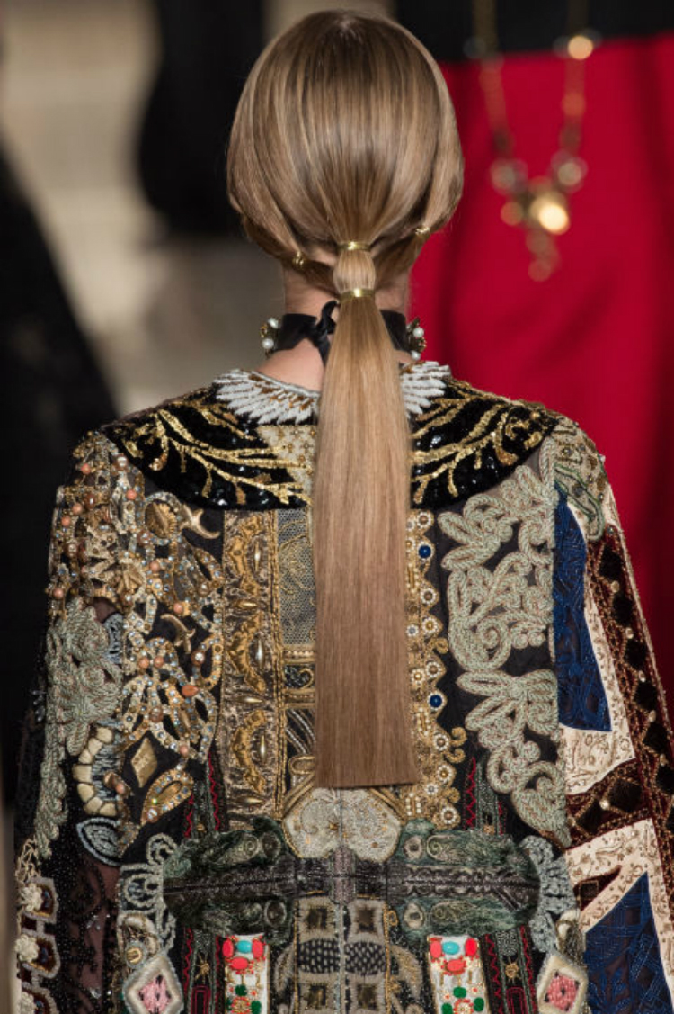 5non-traditional-wedding-hairstyles-05.jpg