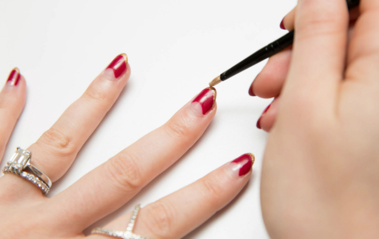tips4shellacmanicure-02.jpg