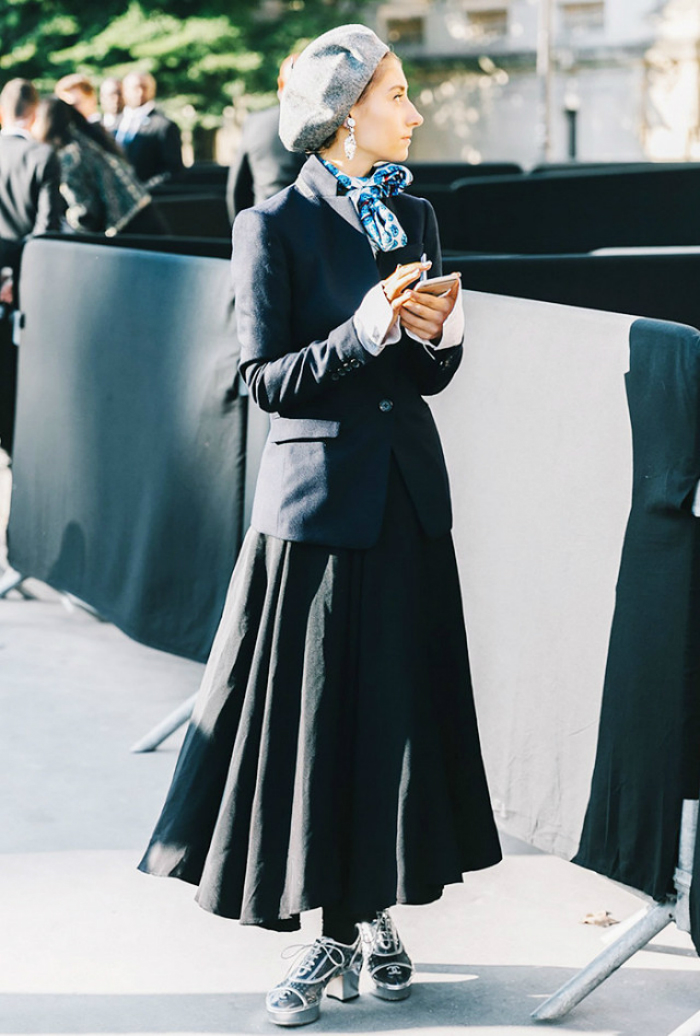 6-cool-ways-to-wear-your-scarf-04.jpg