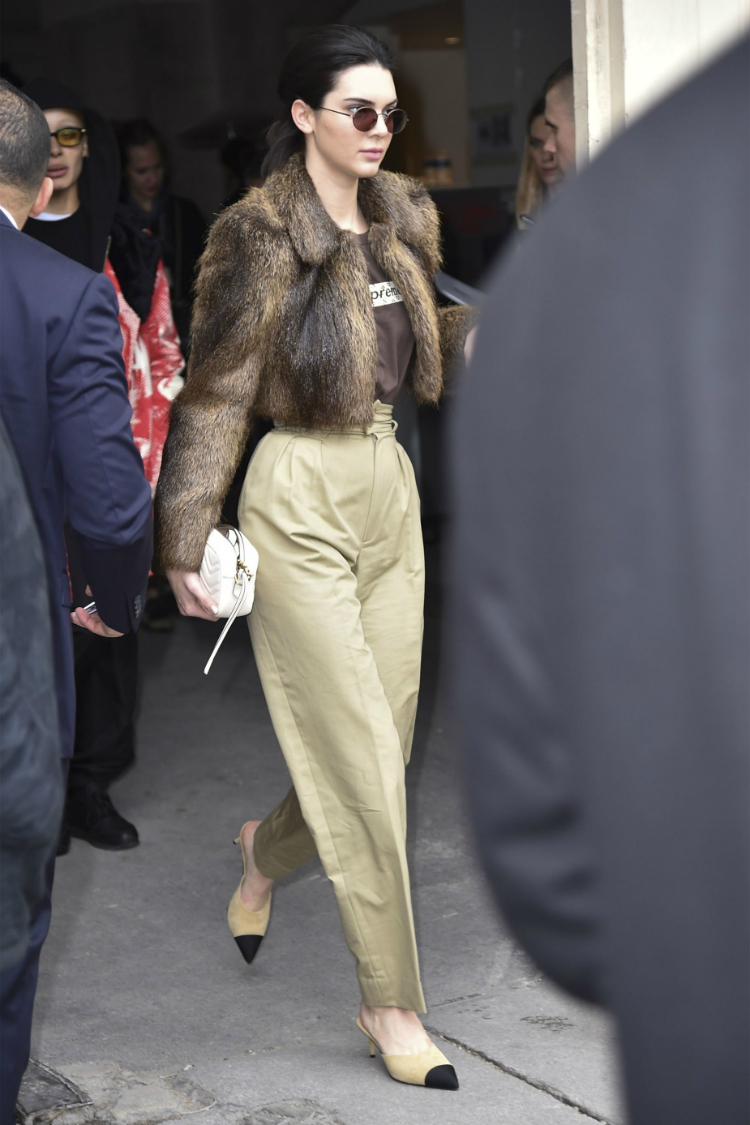 -kendall-jenner-spring-looks-2017-07.jpg