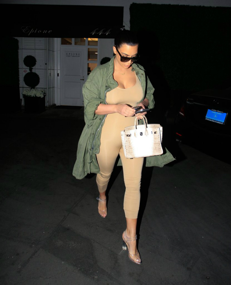 1gotooutfit-kimk-02.jpg