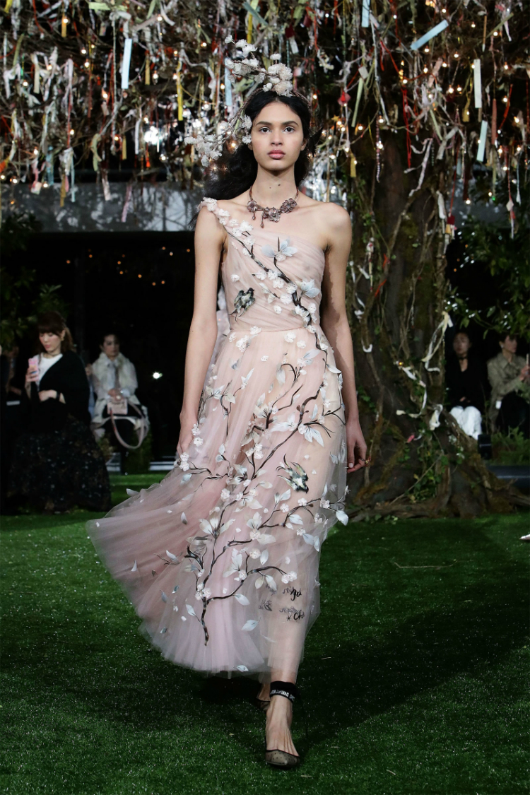 8hc-dior-spring2017-collection-01.jpg