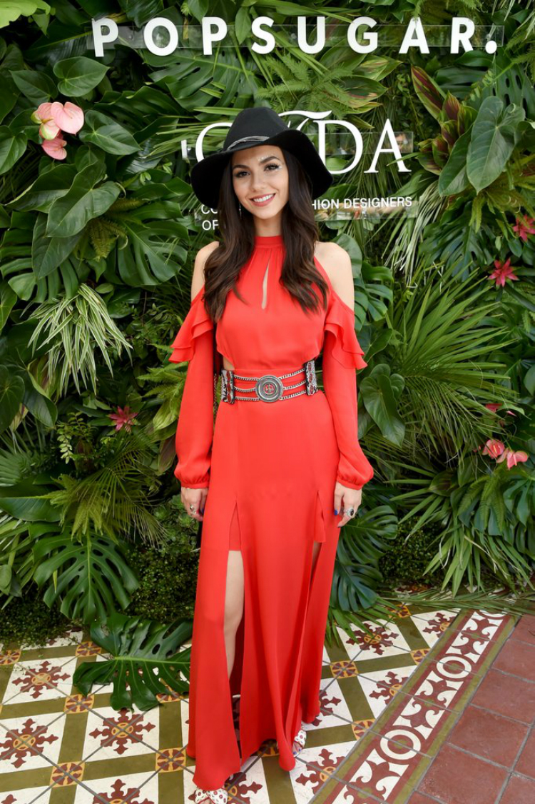 9celebsatcoachella-looks-02.jpg