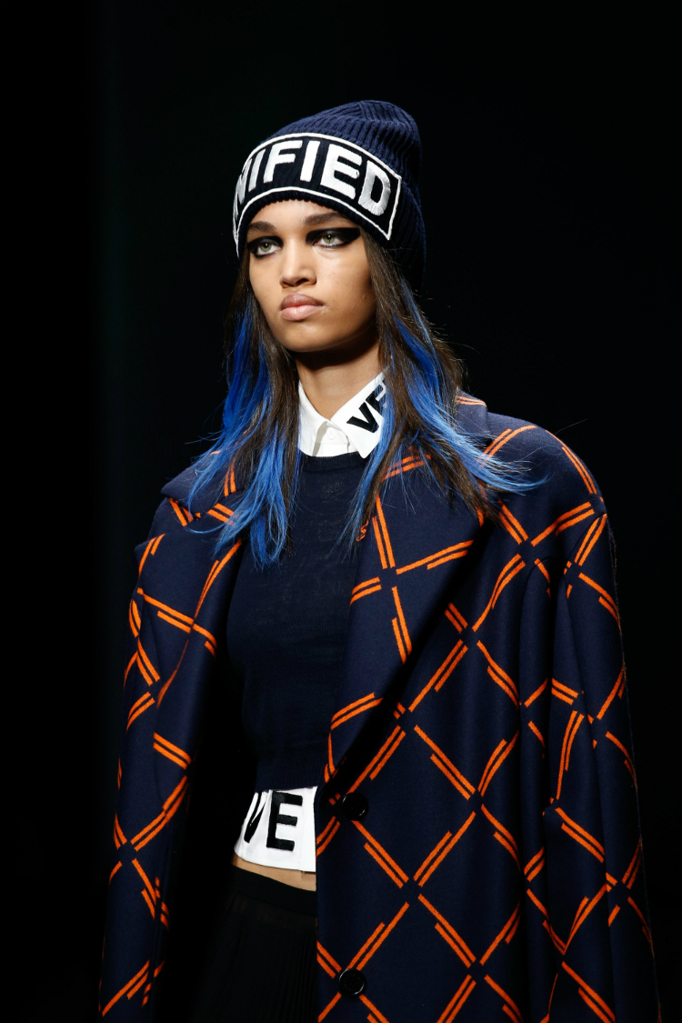 20172018-versace-mfw-03.jpg