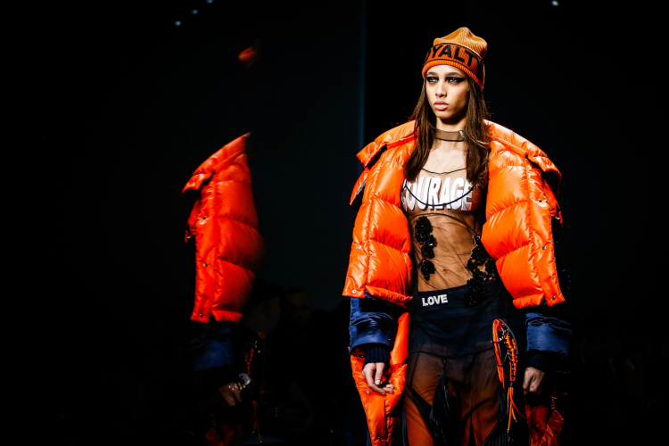 20172018-versace-mfw-05.jpg
