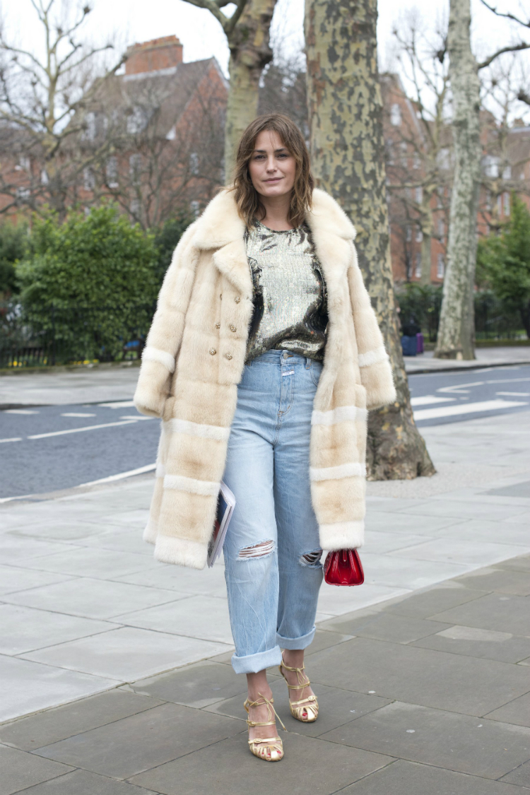 4reasons-to-wear-jeans-on-holidays-03.jpg