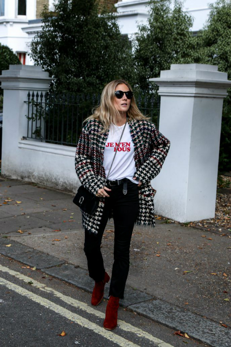 4ways2wear-red-boots-04.jpg