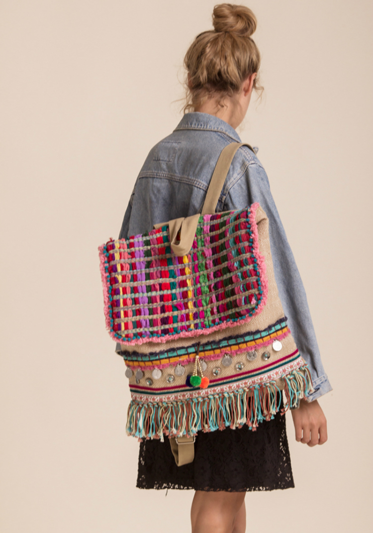 6colorful-accessories-for-winter-looks-01.jpg
