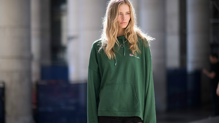 8street-style-sweaters-winter-06.jpg