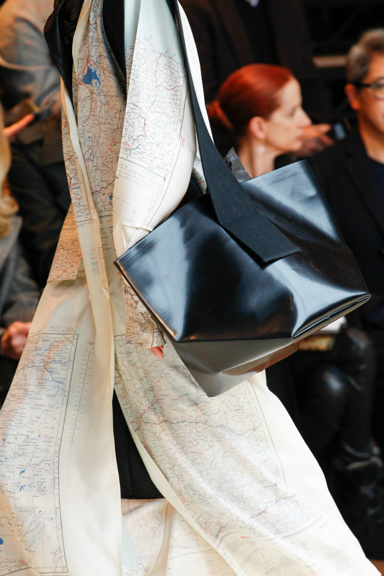 10-top-accessories-pfw-fw1718-01.jpg
