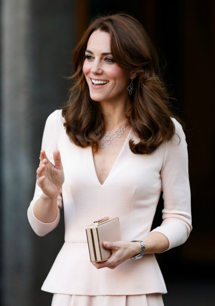 7staples-at-katemiddletons-wardrobe-02.jpg