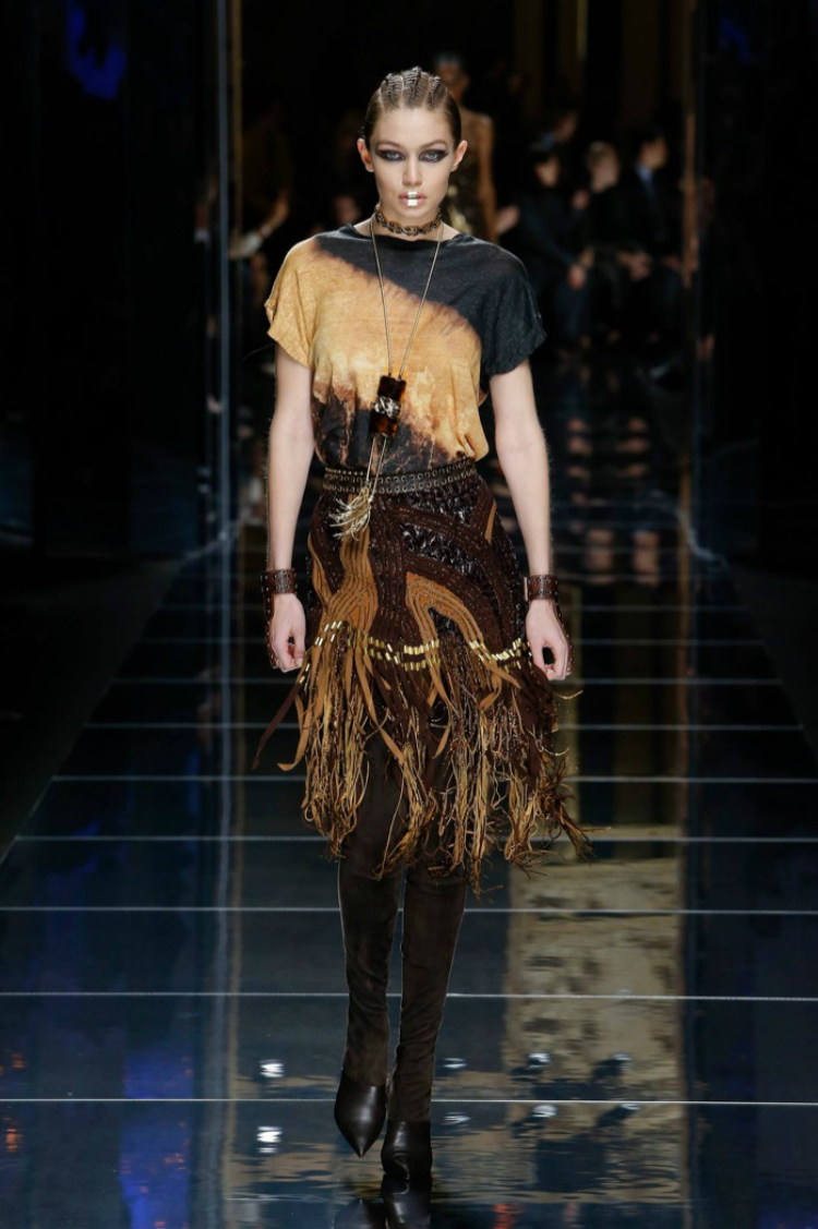 Balmain-Fall-Winter-2017-Runway01.jpg
