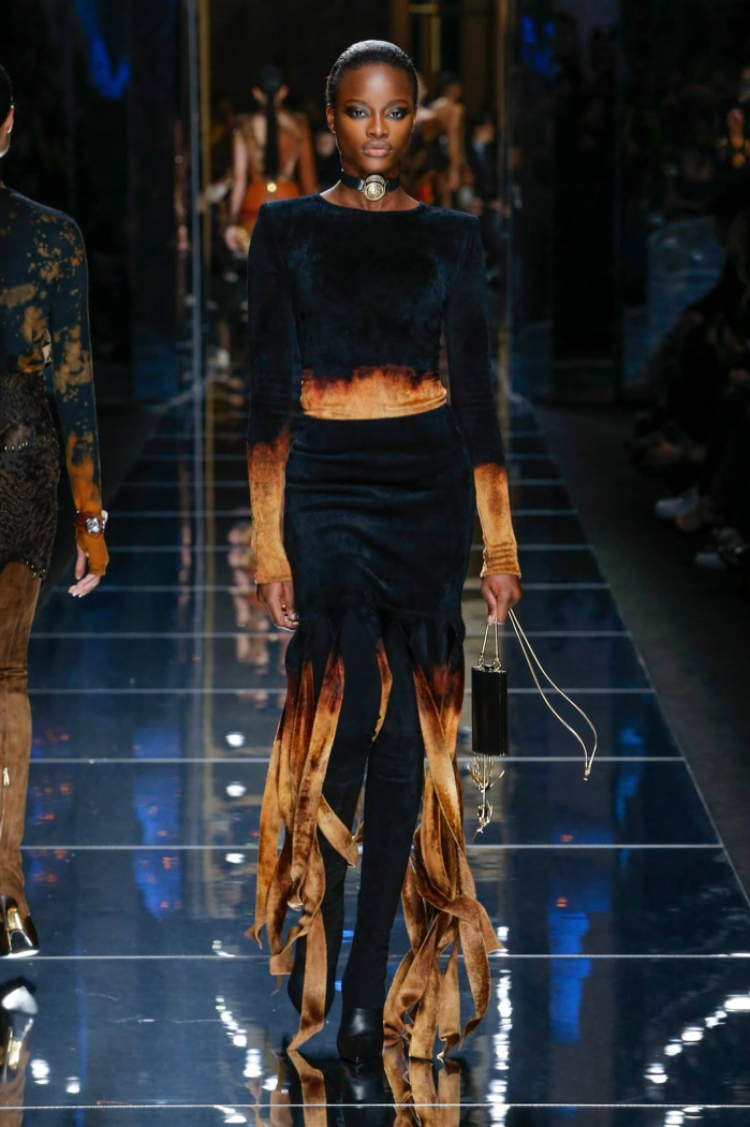 Balmain-Fall-Winter-2017-Runway05.jpg