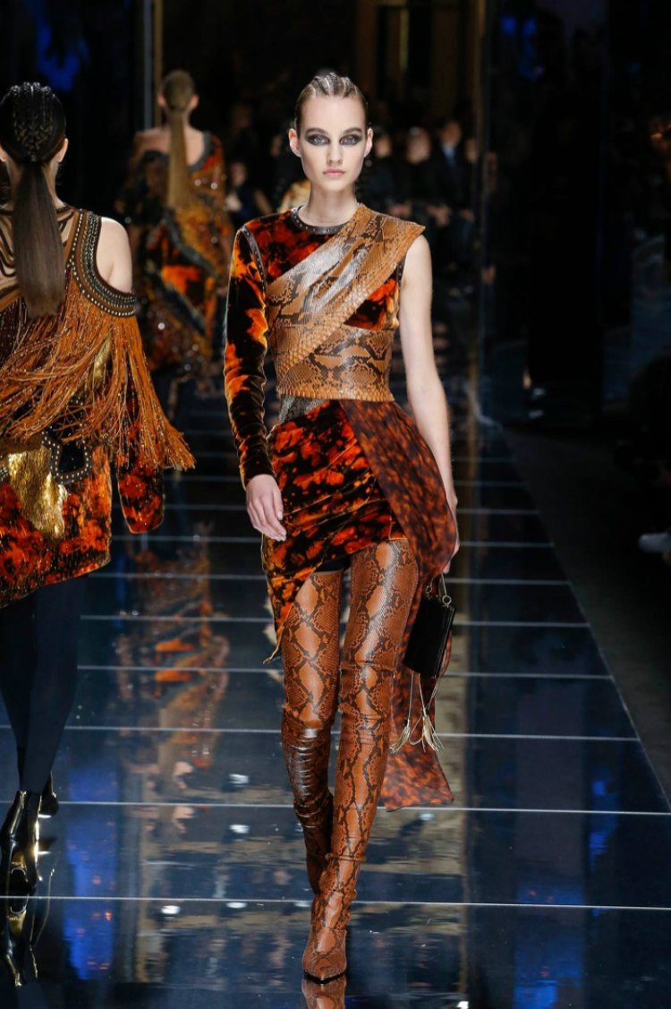 Balmain-Fall-Winter-2017-Runway08.jpg