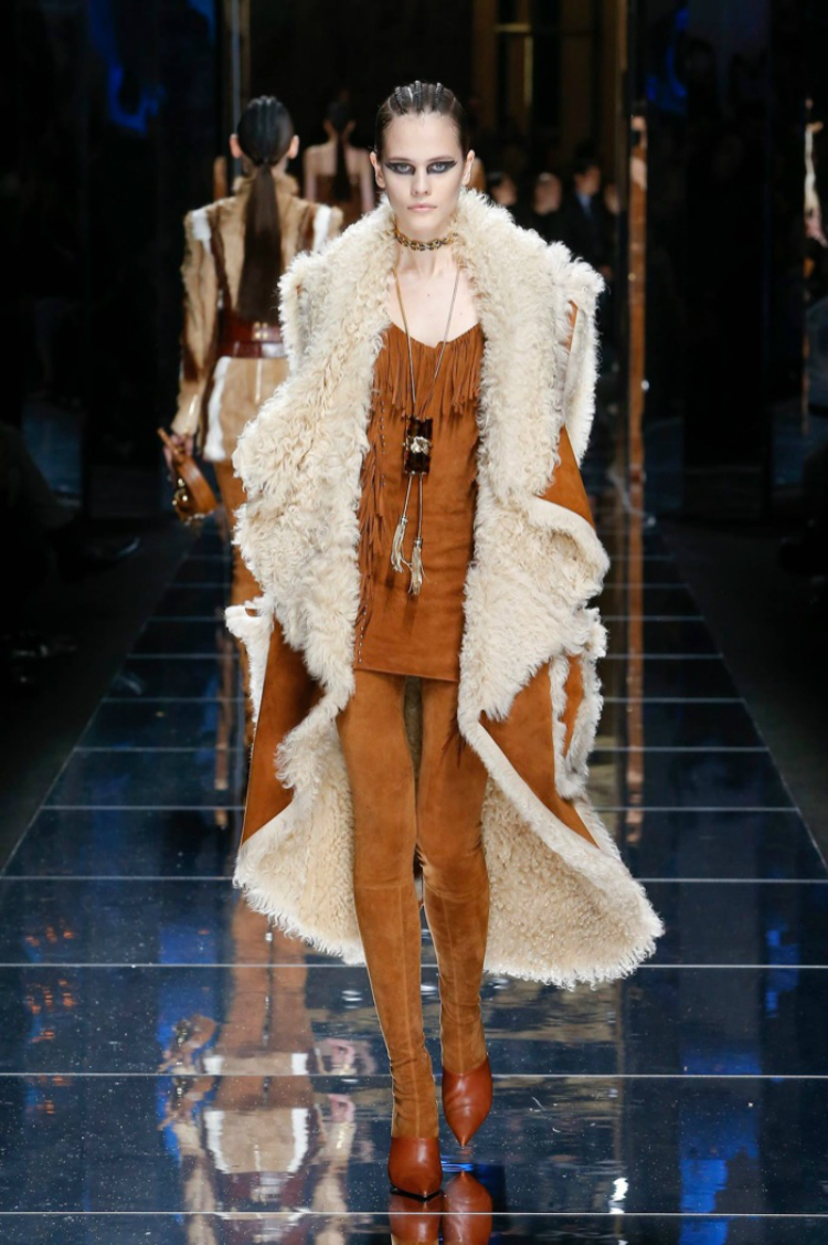Balmain-Fall-Winter-2017-Runway27.jpg