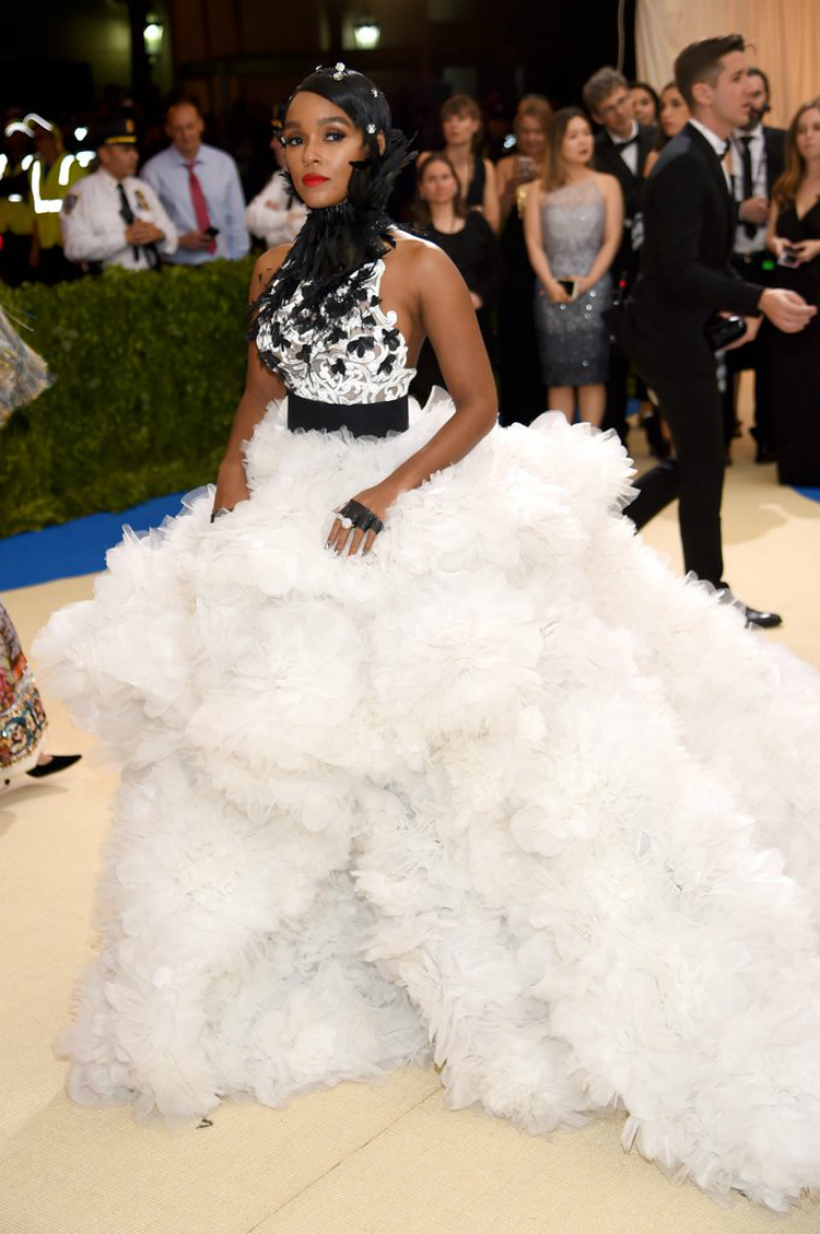 2017metgala-bestdressed-12.jpg
