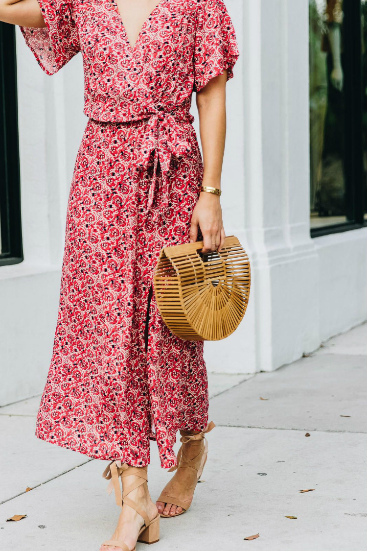 5accessoriestoelevatelooks_04.jpg