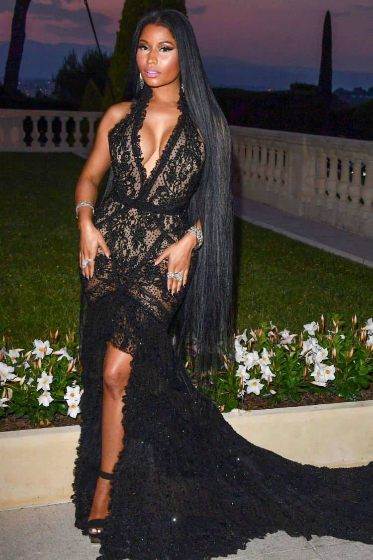 8nudedresses_cannes17_05.jpg