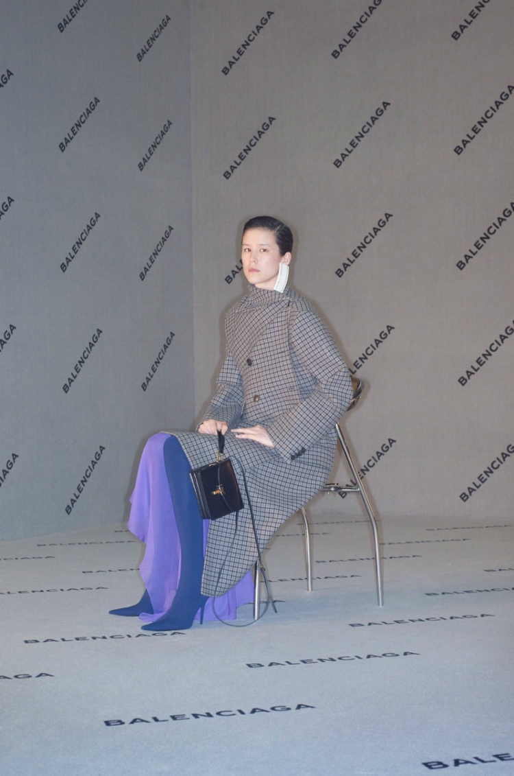 Balenciaga-Fall-Winter-2017-Campaign06.jpg