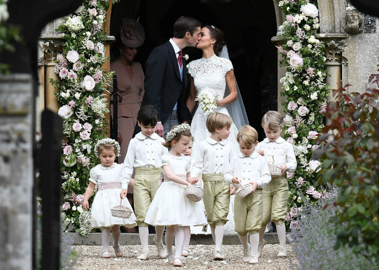 _pippa_wedding_dress_02.jpg