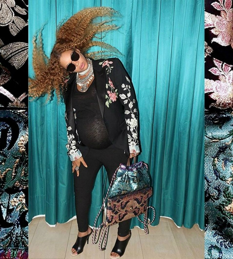 bey-pregnant-looks-02.jpg