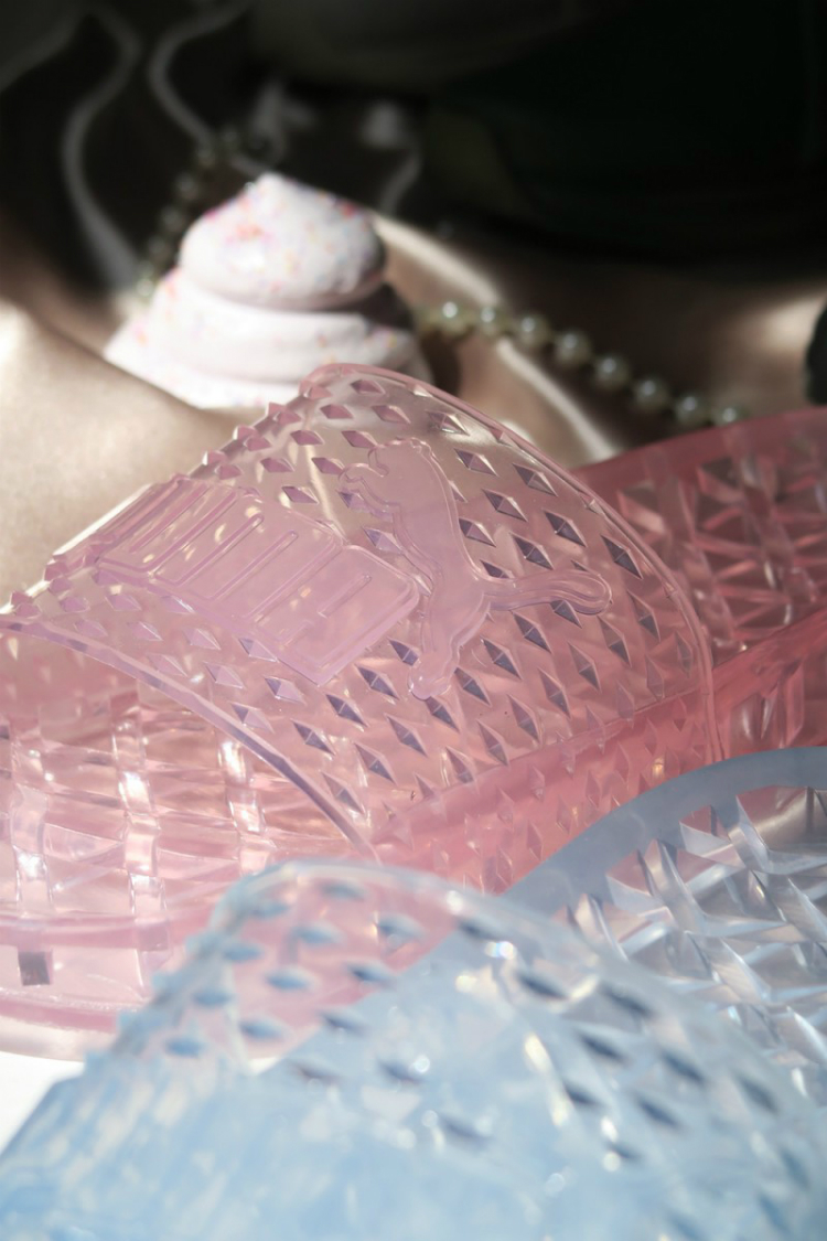 fentyxrihanna_jelly_slides_03.jpg