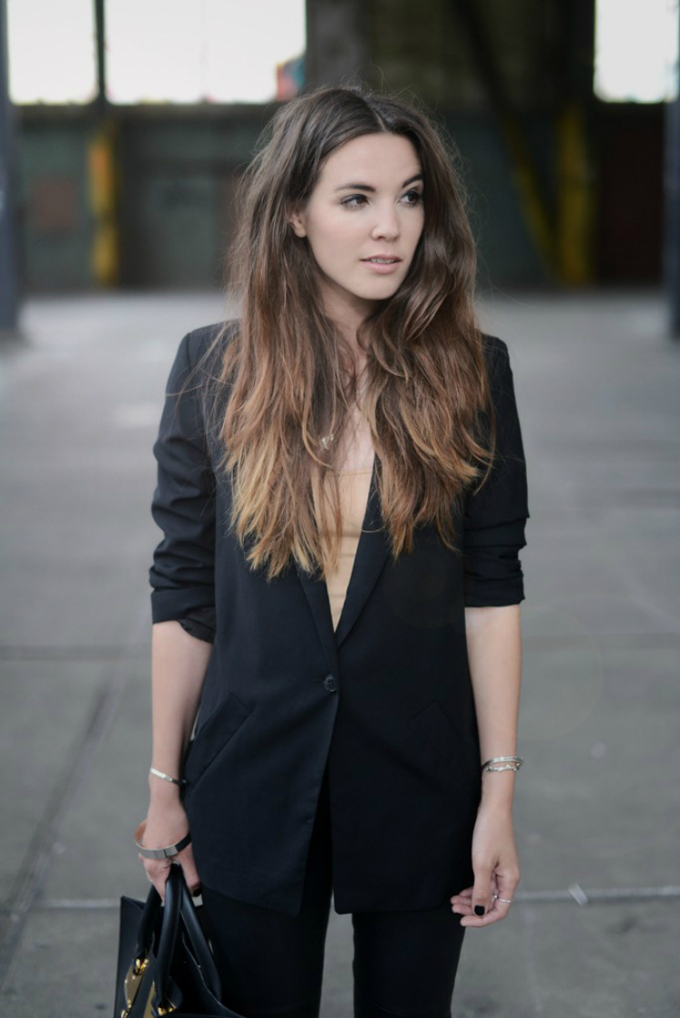 5jacketsallwomenshouldown_01.jpg