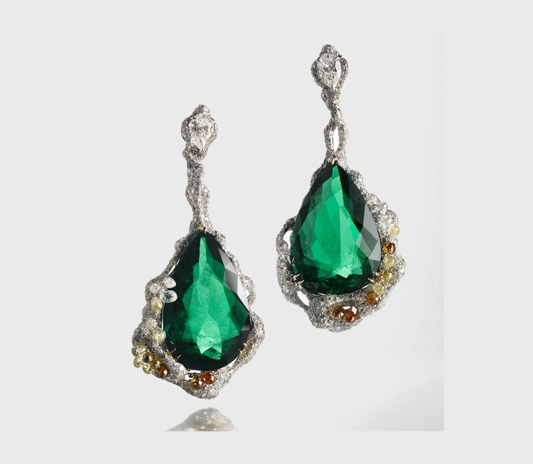 5stunning-emerald-jewerly-03.jpg