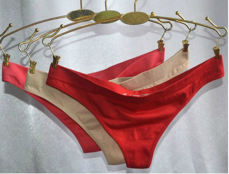5underweareverywomanshouldown_05.jpg