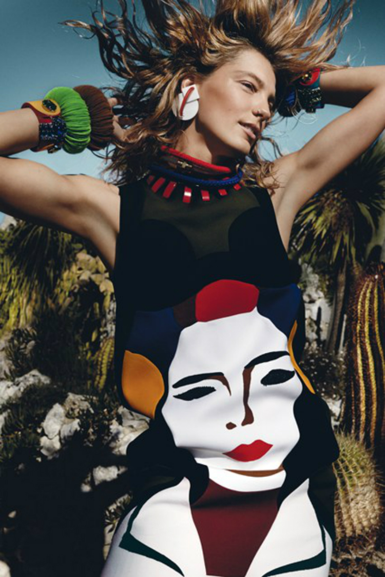 9Rainbow-Babes-Vogue-Mar14-4Feb14--p301-Mario-Testino_b_426x639.jpg