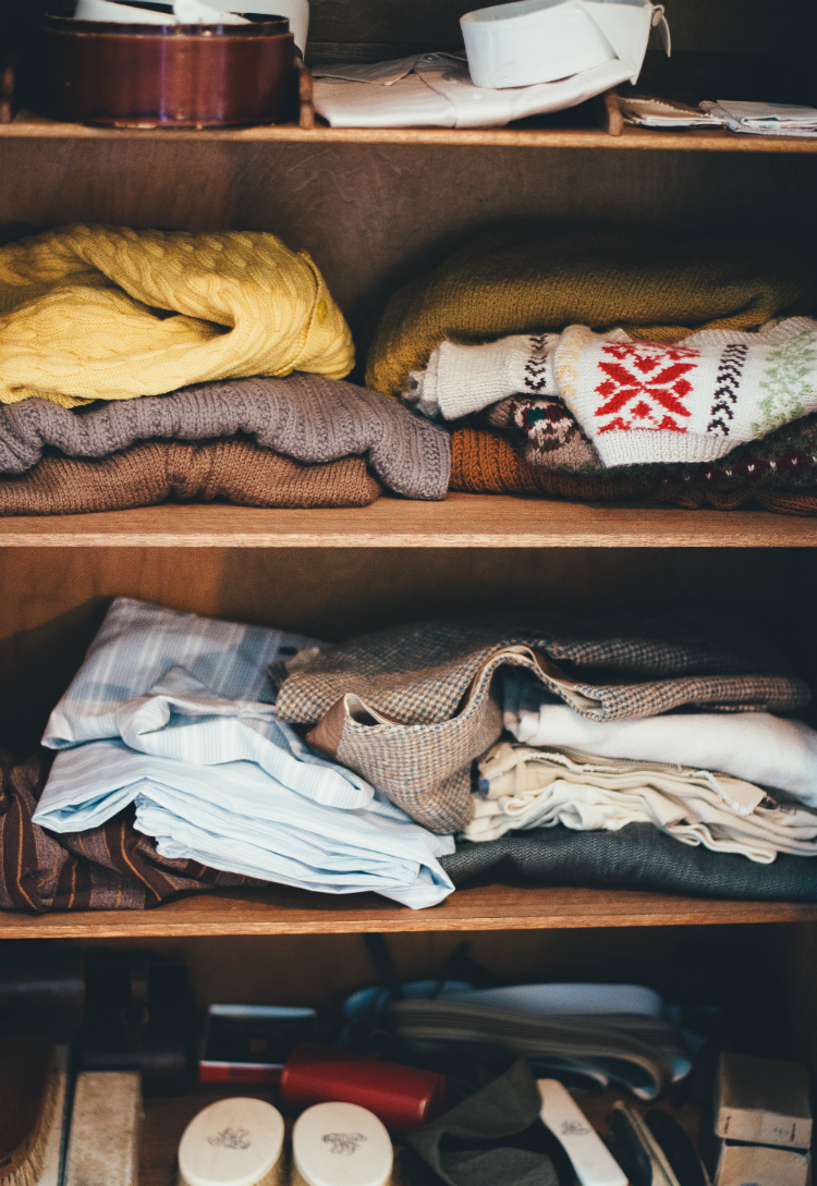 6tipstoroganize-summer-closet-01.jpg