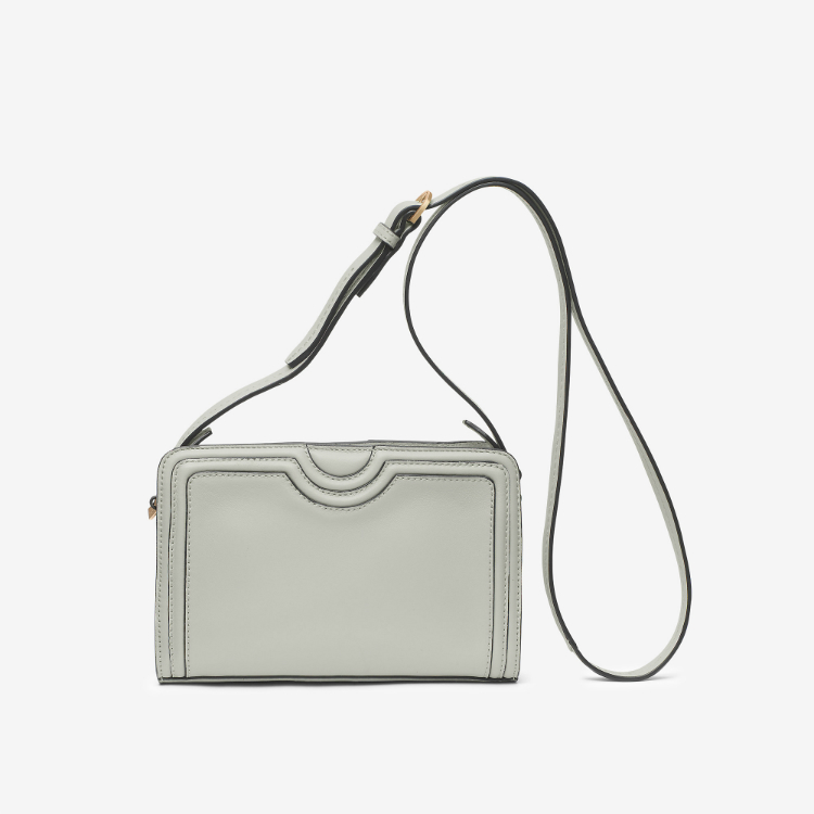 5bagseverywomanshouldown_03.jpg