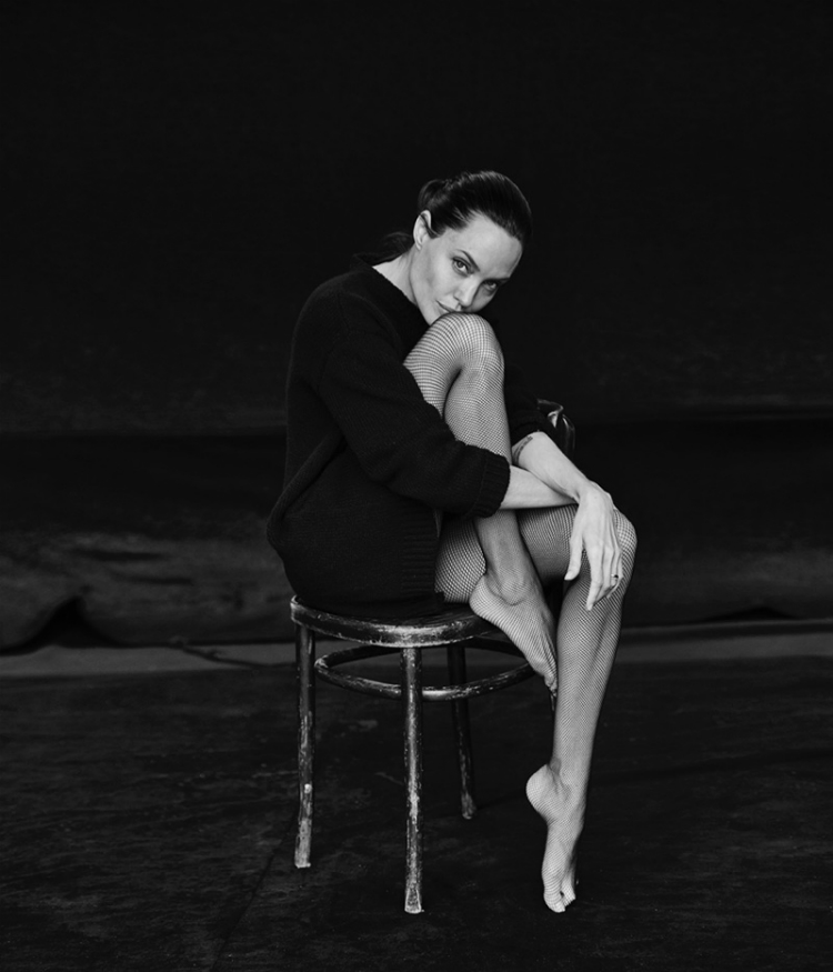 Angelina-Jolie-WSJ-Magazine-November-2015-Pictures06.jpg