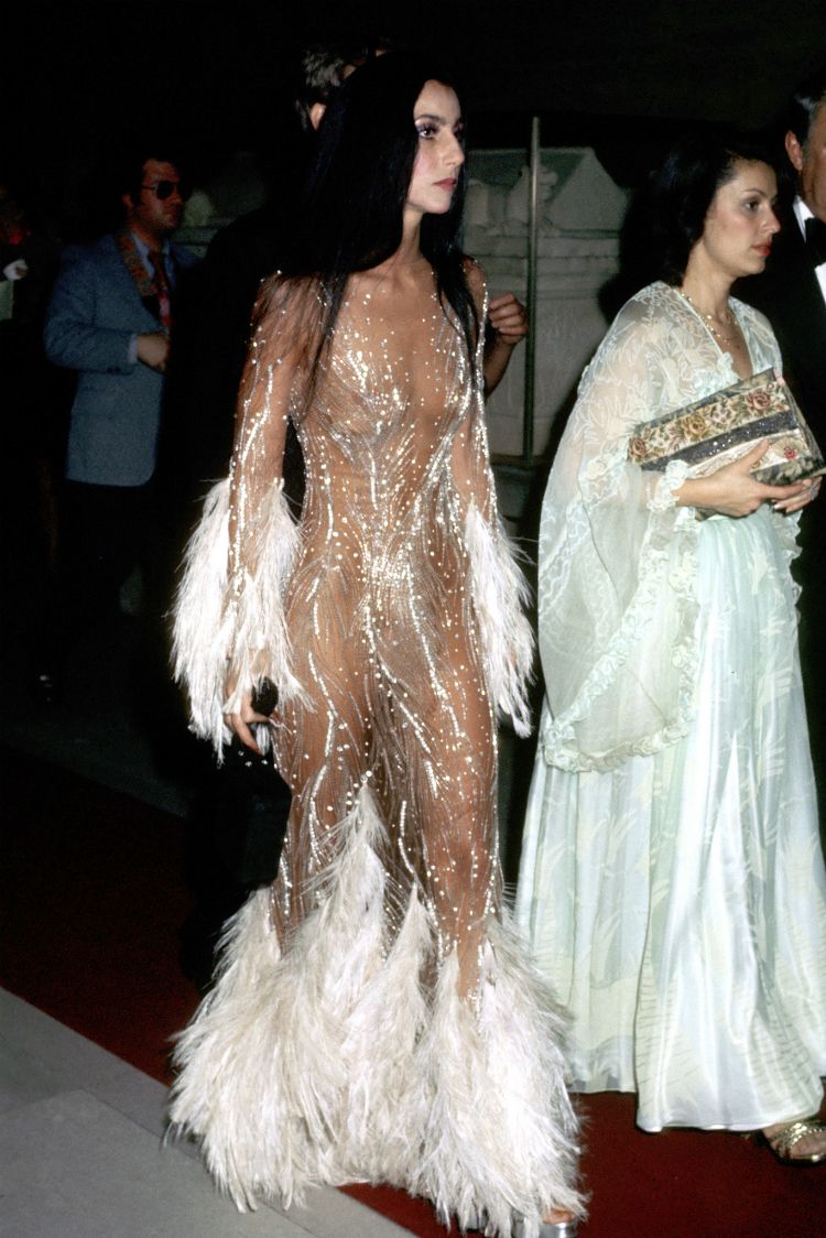 red-carpet-nudity-infamous-dresses-04.jpg