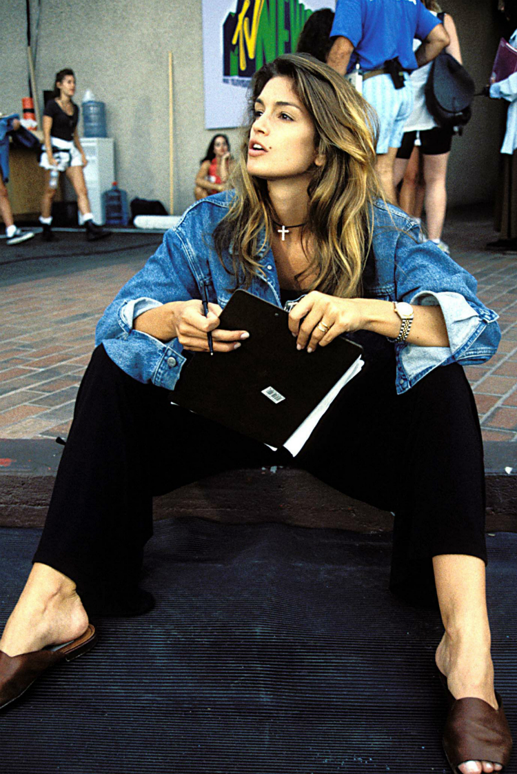 cindy-crawford-best-denim-moments-08.jpg