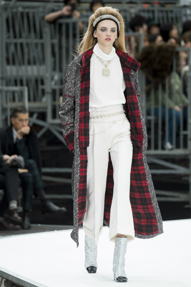 20172018-fw-chanel-03.jpg