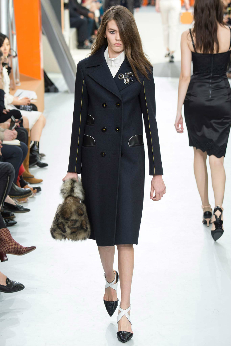 louis-vuitton-fall-winter-2015-runway07.jpg