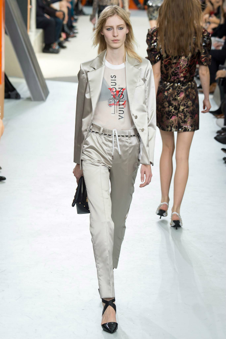 louis-vuitton-fall-winter-2015-runway13.jpg